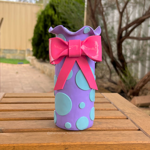 Wavy Bow Vase